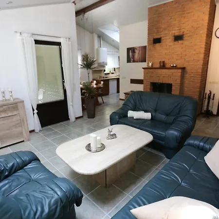 Ferienhaus Anna *